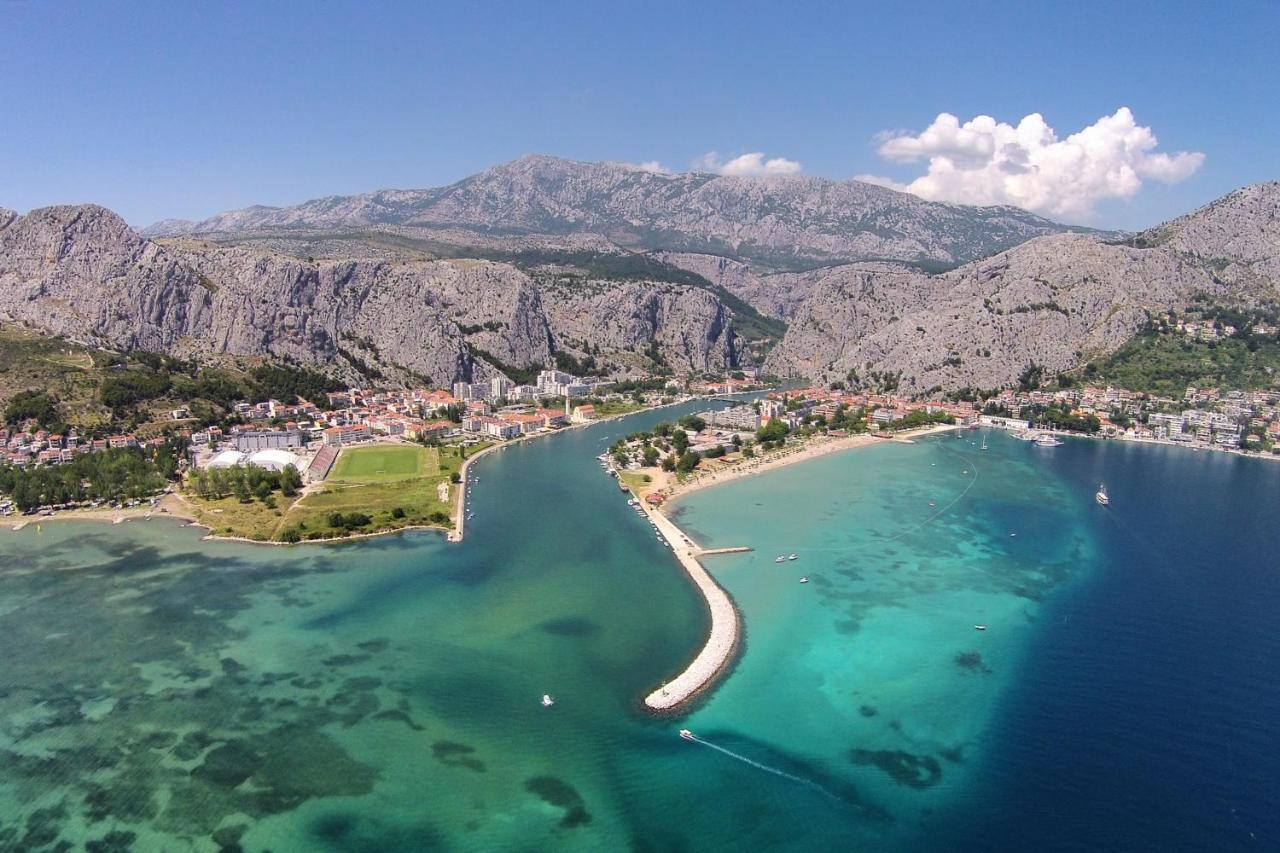 Apartments By The Sea Omis - 15485 Exterior foto
